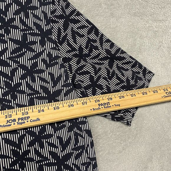 Lands End Shirt Womens Medium Polo Blue Floral Zip Short Sleeve Cotton - Picture 4 of 8